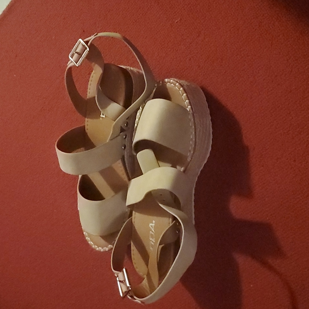 Soda shoes